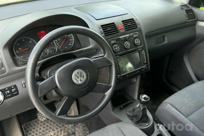 Volkswagen Touran 1 generation Minivan