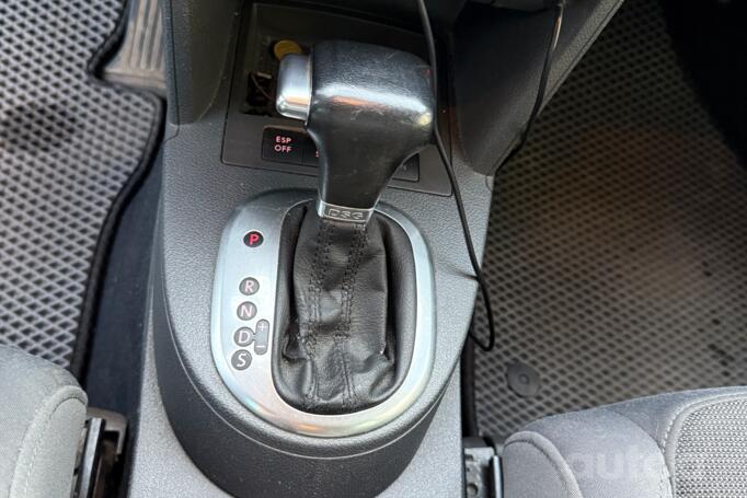 Volkswagen Touran 1 generation [restyling] Minivan 5-doors