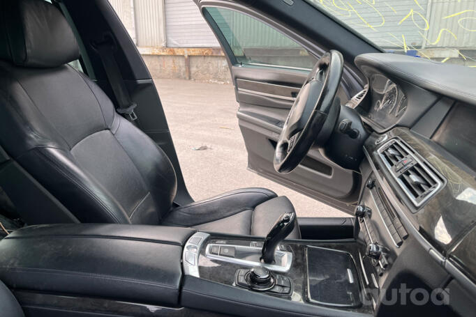BMW 7 Series F01/F02 Sedan