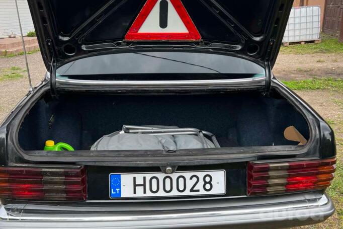 Mercedes-Benz S-Class W126 Sedan