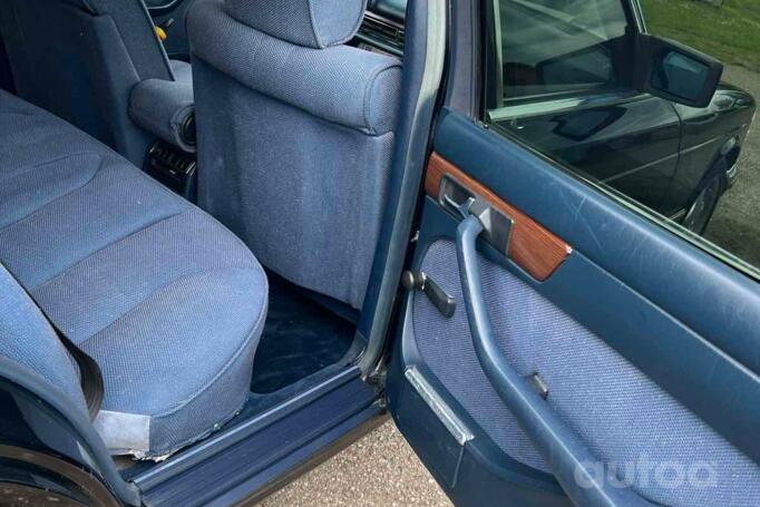 Mercedes-Benz S-Class W126 Sedan