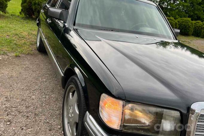 Mercedes-Benz S-Class W126 Sedan
