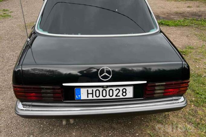 Mercedes-Benz S-Class W126 Sedan