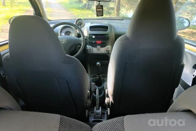 Peugeot 107 1 generation Hatchback 3-doors