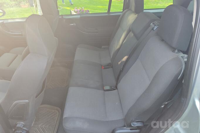 Opel Zafira A [restyling] Minivan 5-doors