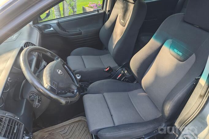 Opel Zafira A [restyling] Minivan 5-doors