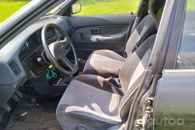 Toyota Corolla E100 Hatchback 5-doors