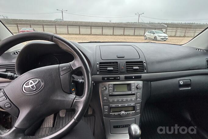 Toyota Avensis 2 generation [restyling] Sedan