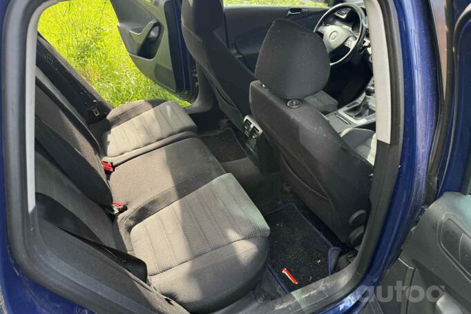 Volkswagen Passat B6 wagon 5-doors