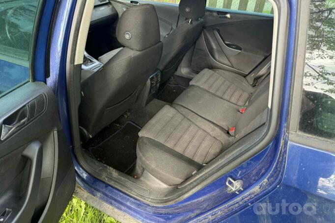 Volkswagen Passat B6 wagon 5-doors