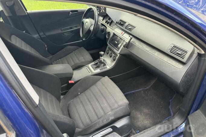 Volkswagen Passat B6 wagon 5-doors