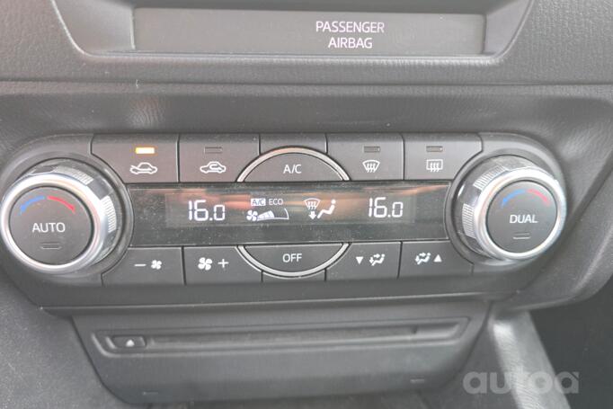 Mazda 3 BM [restyling] Hatchback