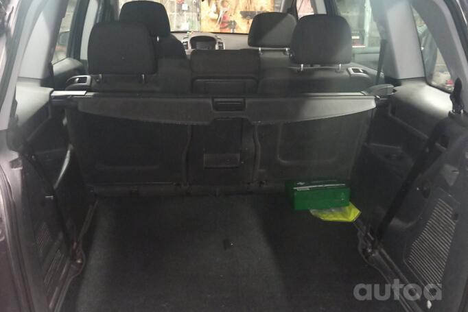 Opel Zafira B Minivan 5-doors