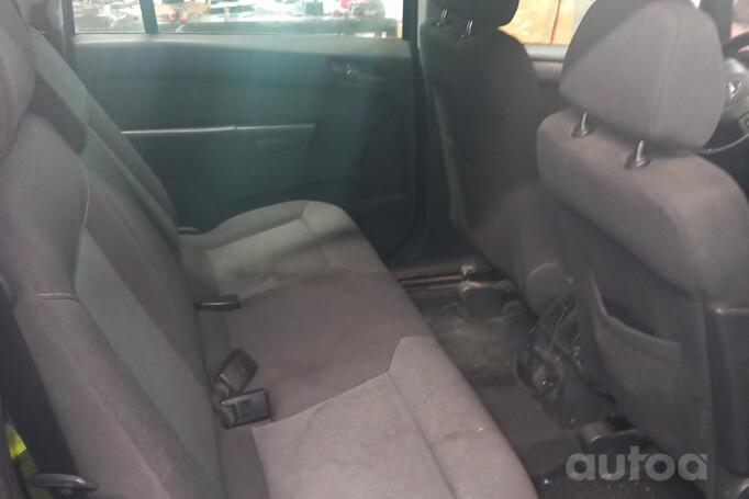 Opel Zafira B Minivan 5-doors