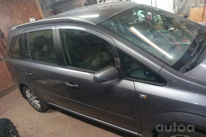 Opel Zafira B Minivan 5-doors