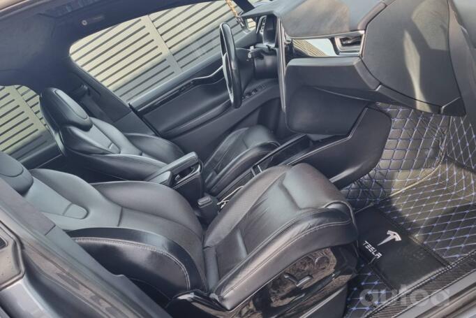 Tesla Model X 1 generation Crossover