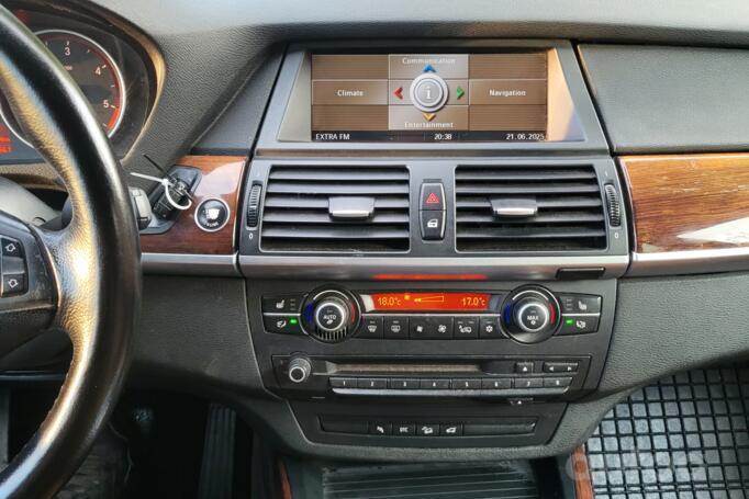 BMW X5 E70 Crossover