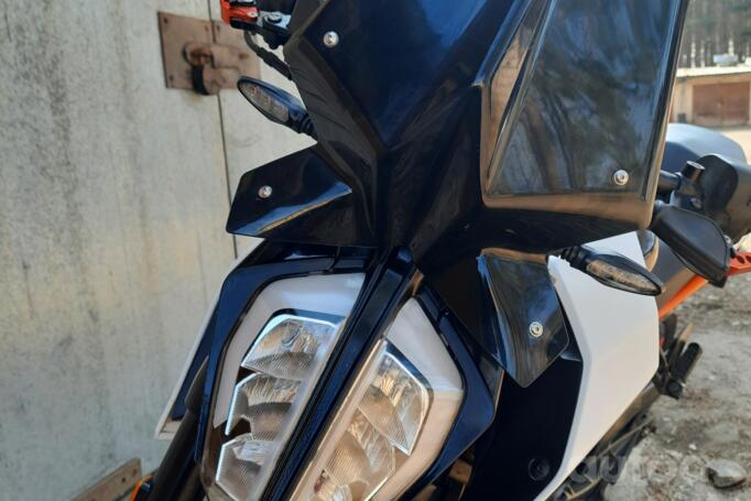 KTM Duke