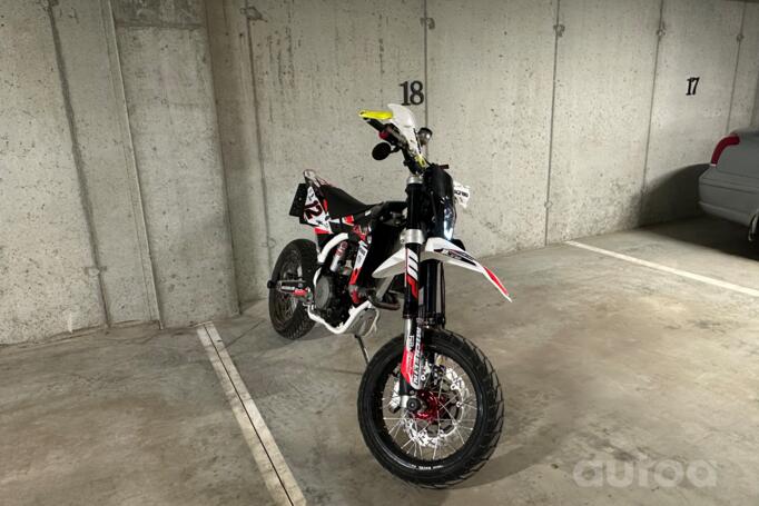 Husqvarna SMR