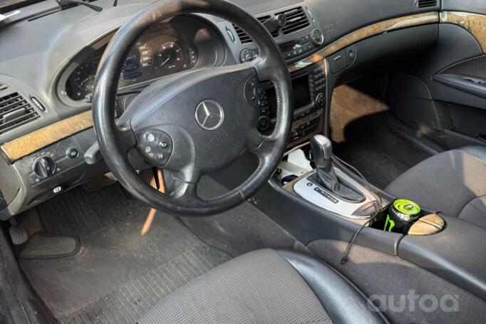 Mercedes-Benz E-Class W211/S211 wagon 5-doors