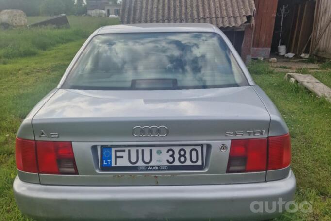 Audi A6 A4/C4 Sedan