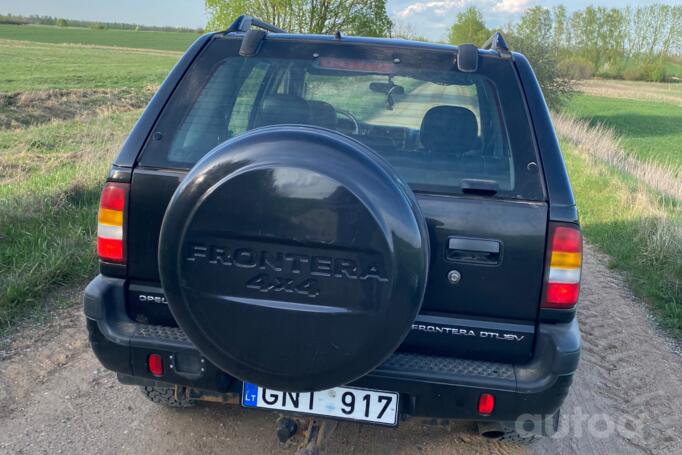 Opel Frontera B SUV 5-doors