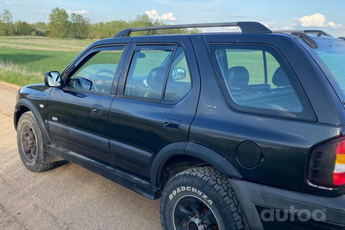 Opel Frontera B SUV 5-doors