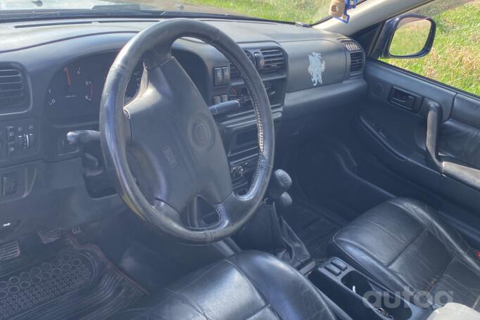 Opel Frontera B SUV 5-doors