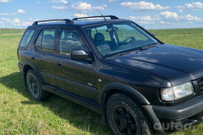Opel Frontera B SUV 5-doors