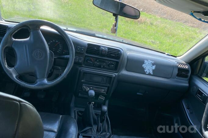 Opel Frontera B SUV 5-doors