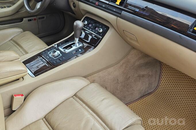 Audi A8 D3/4E Sedan