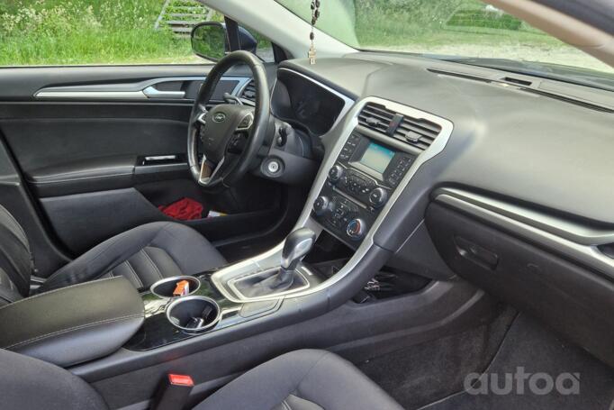 Ford Fusion (North America) 2 generation Sedan