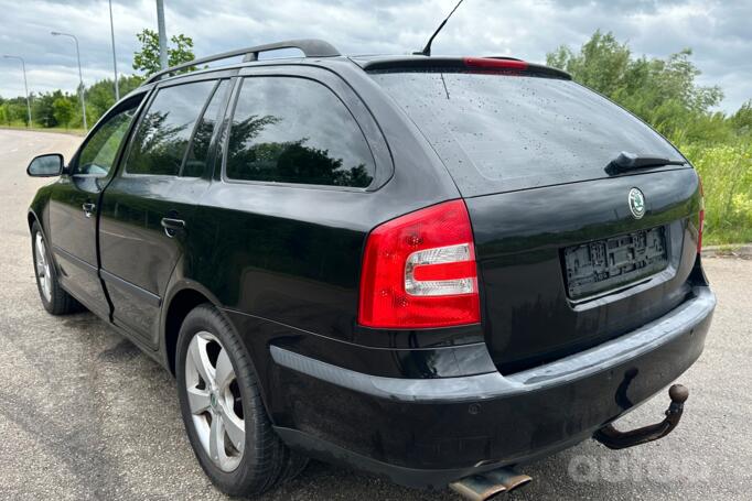 Skoda Octavia 2 generation Combi wagon 5-doors