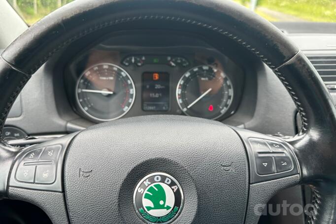 Skoda Octavia 2 generation Combi wagon 5-doors
