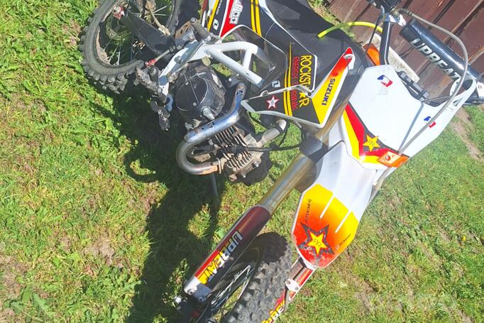 Suzuki GP 125