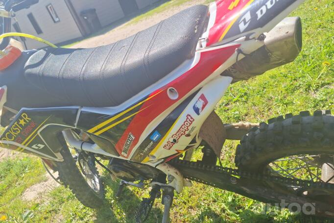 Suzuki GP 125