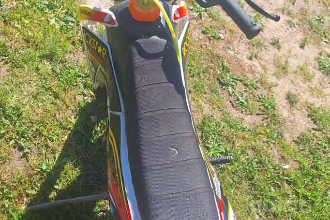 Suzuki GP 125
