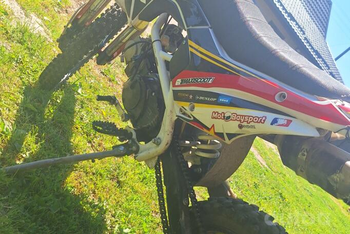 Suzuki GP 125