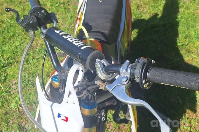 Suzuki GP 125