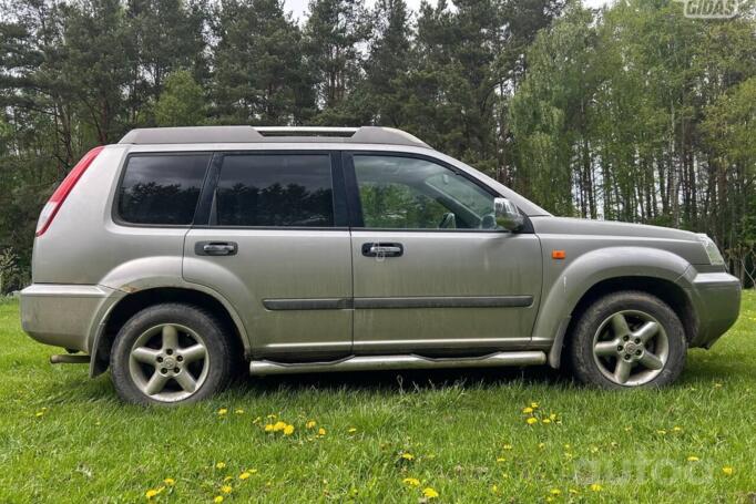 Nissan X-Trail T30 Crossover