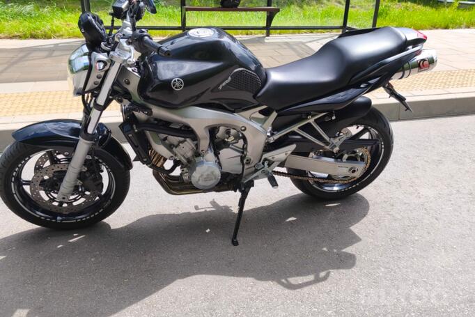 Yamaha FZ
