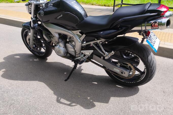 Yamaha FZ