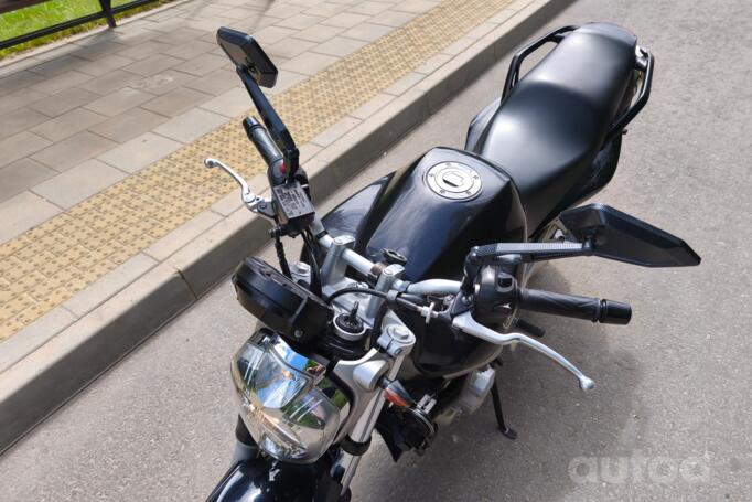 Yamaha FZ