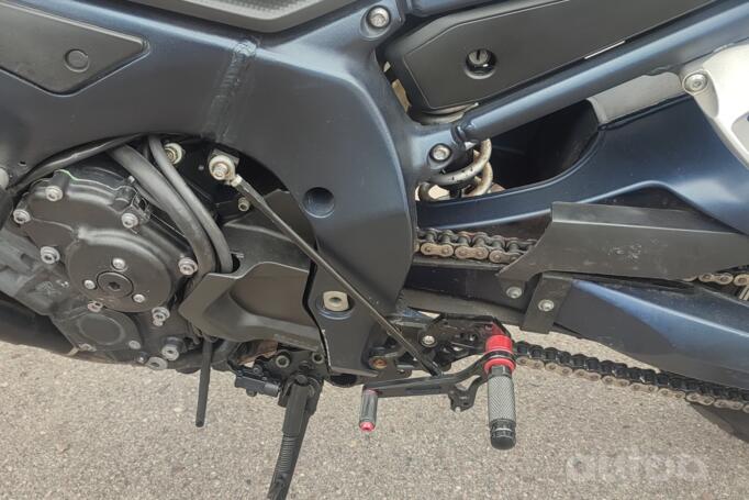 Yamaha FZ