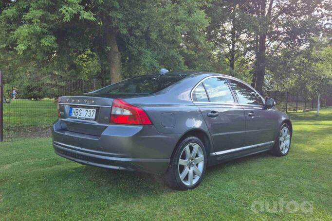 Volvo S80