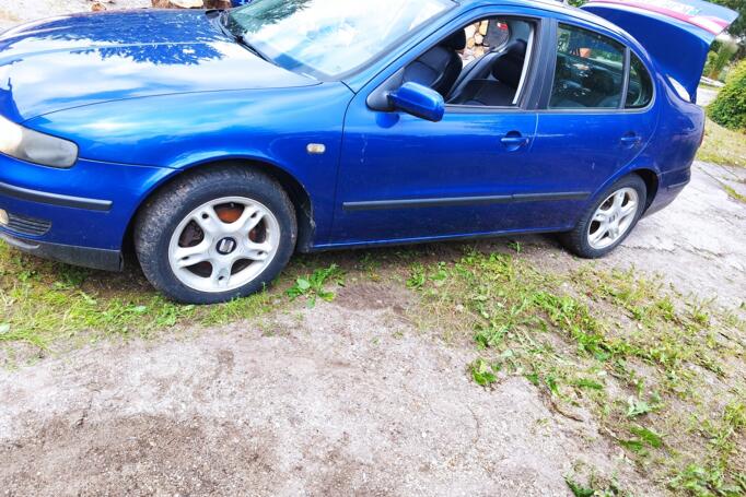 SEAT Toledo 2 generation Sedan