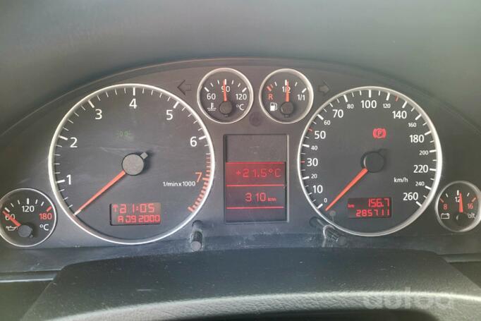 Audi A6 4B/C5 [restyling] Sedan
