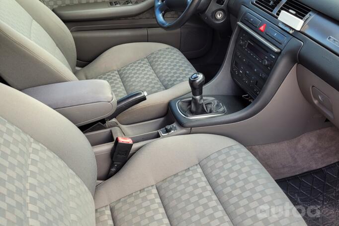 Audi A6 4B/C5 [restyling] Sedan