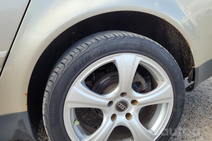 Audi A6 4B/C5 [restyling] Sedan