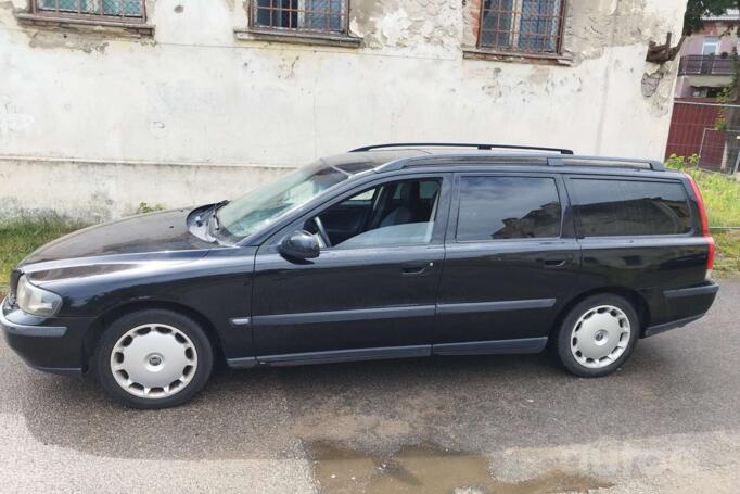 Volvo V70 2 generation wagon